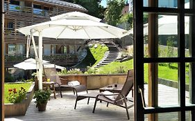 M De Megeve